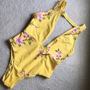 FOREVER 21 ONE PEICE BATHENSUIT